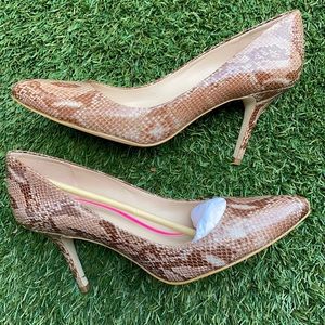 Joan and David “Zevida” Leather Pumps